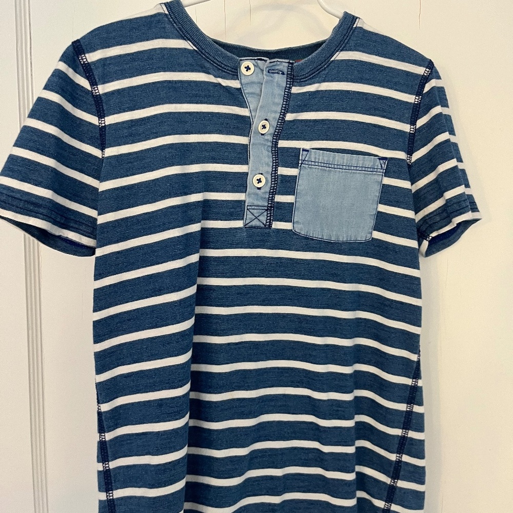 Boys’ Boden short sleeved shirt